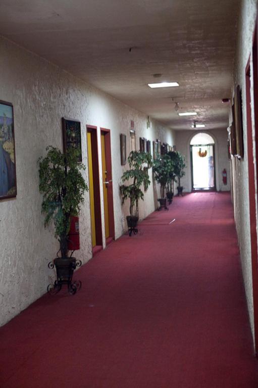 Phoenix Hotel Ángeles Extérieur photo